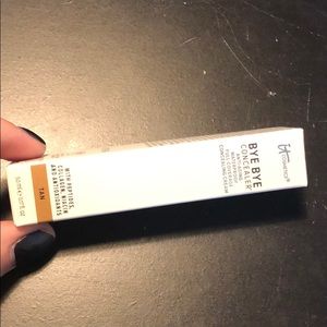 It Cosmetics Bye Bye Concealer in Tan